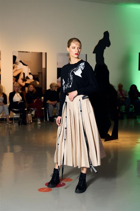 Dania Pleated Skirt - SAMPLE